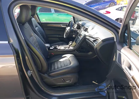 2015 Ford Fusion Energi Se Luxury z USA, uszkodzony, nr VIN 3FA6P0PU2FR305111